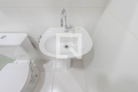 Banheiro de kitnet/studio para alugar com 1 quarto, 40m² em Santo Amaro, São Paulo