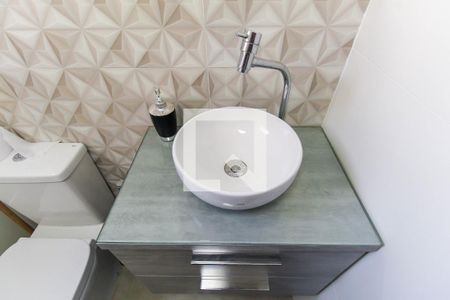 Casa de condomínio à venda com 210m², 3 quartos e 2 vagas Casa de condomínio à venda com 210m², 3 quartos e 2 vagasBanheiro da Churrasqueira