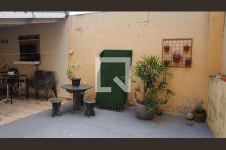 Casa à venda com 260m², 2 quartos e 2 vagasQuintal