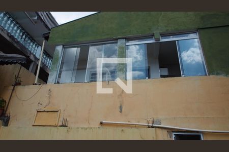 Casa à venda com 260m², 2 quartos e 2 vagasFachada