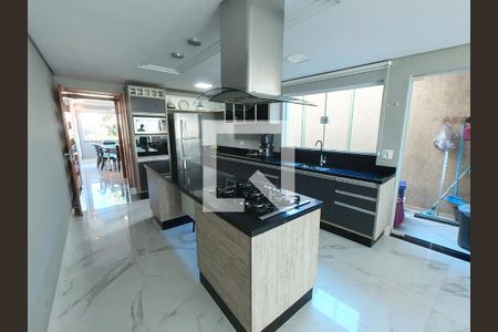 Casa à venda com 306m², 3 quartos e 7 vagasCozinha