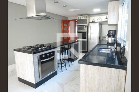Casa à venda com 306m², 3 quartos e 7 vagasCozinha