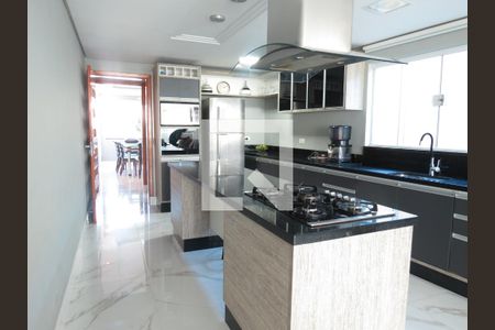 Casa à venda com 306m², 3 quartos e 7 vagasCozinha