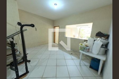 Casa à venda com 306m², 3 quartos e 7 vagasLavanderia