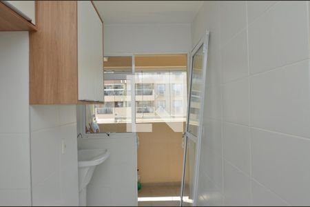 Apartamento para alugar com 65m², 2 quartos e 1 vagaÁrea  de serviço
