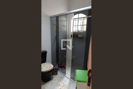 Casa à venda com 130m², 3 quartos e sem vaga Casa à venda com 130m², 3 quartos e sem vagaBanheiro da Suíte