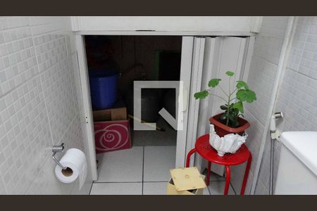 Casa à venda com 130m², 3 quartos e sem vaga Casa à venda com 130m², 3 quartos e sem vagaLavabo