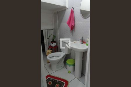 Casa à venda com 130m², 3 quartos e sem vaga Casa à venda com 130m², 3 quartos e sem vagaLavabo