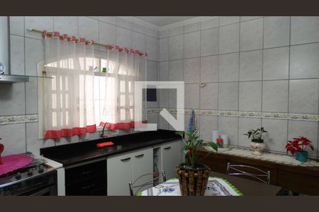 Casa à venda com 130m², 3 quartos e sem vaga Casa à venda com 130m², 3 quartos e sem vagaCozinha