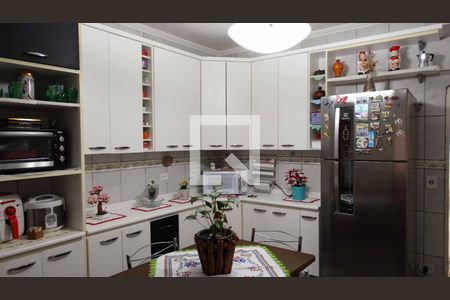 Casa à venda com 130m², 3 quartos e sem vaga Casa à venda com 130m², 3 quartos e sem vagaCozinha