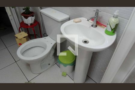 Casa à venda com 130m², 3 quartos e sem vaga Casa à venda com 130m², 3 quartos e sem vagaLavabo