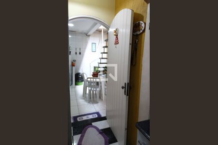 Casa à venda com 130m², 3 quartos e sem vaga Casa à venda com 130m², 3 quartos e sem vagaCozinha