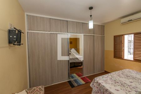 Suite  de casa à venda com 3 quartos, 200m² em Vila Nogueira, Campinas