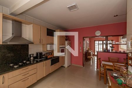 Casa à venda com 200m², 3 quartos e 4 vagasCozinha 
