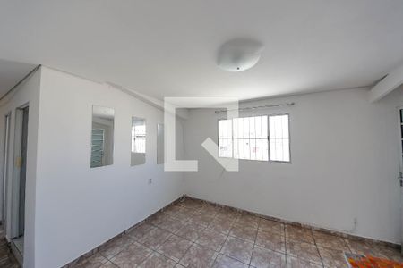 Sala de casa para alugar com 2 quartos, 45m² em Vila Ema, São Paulo