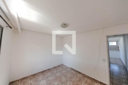 Quarto 2 de casa para alugar com 2 quartos, 45m² em Vila Ema, São Paulo