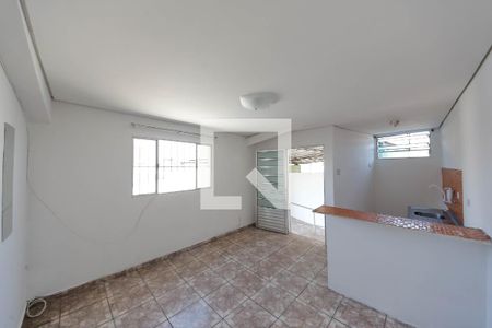 Sala de casa para alugar com 2 quartos, 45m² em Vila Ema, São Paulo