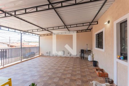 Casa à venda com 175m², 2 quartos e 2 vagas Casa à venda com 175m², 2 quartos e 2 vagasCozinha
