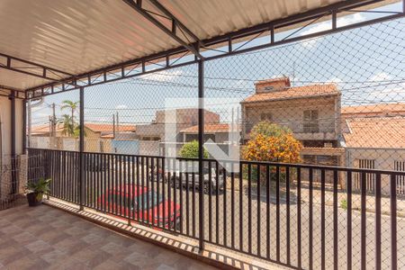 Casa à venda com 175m², 2 quartos e 2 vagas Casa à venda com 175m², 2 quartos e 2 vagasCozinha