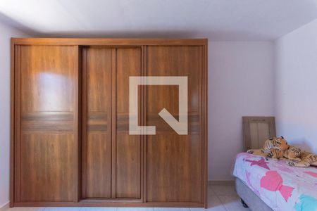 Casa à venda com 175m², 2 quartos e 2 vagas Casa à venda com 175m², 2 quartos e 2 vagasQuarto 2