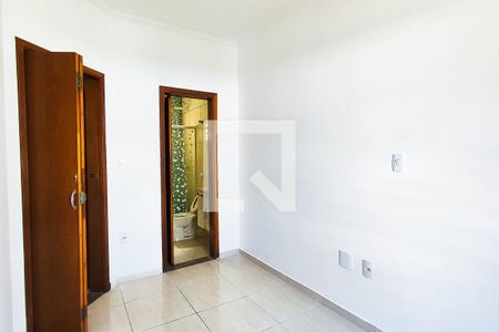 Suite de casa de condomínio à venda com 2 quartos, 54m² em Jardim Rina, Santo André