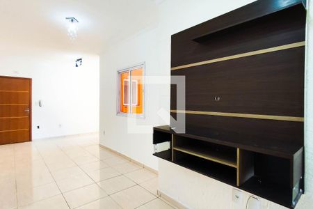 Sala de casa de condomínio à venda com 2 quartos, 54m² em Jardim Rina, Santo André