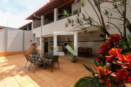 Casa à venda com 360m², 4 quartos e 4 vagas Casa à venda com 360m², 4 quartos e 4 vagasÁrea gourmet