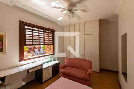 Casa à venda com 360m², 4 quartos e 4 vagas Casa à venda com 360m², 4 quartos e 4 vagasQuarto 3