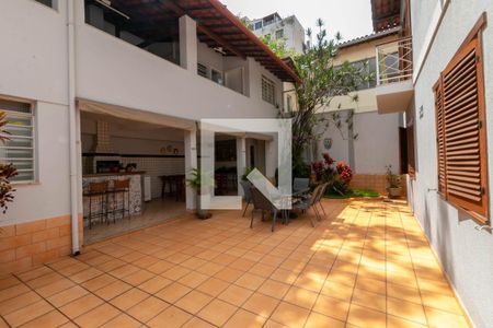 Casa à venda com 360m², 4 quartos e 4 vagas Casa à venda com 360m², 4 quartos e 4 vagasÁrea gourmet