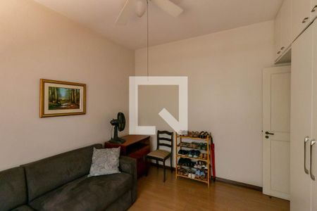 Casa à venda com 360m², 4 quartos e 4 vagas Casa à venda com 360m², 4 quartos e 4 vagasQuarto 2