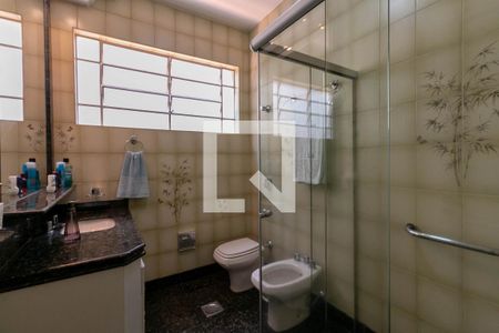 Casa à venda com 360m², 4 quartos e 4 vagas Casa à venda com 360m², 4 quartos e 4 vagasBanheiro Social