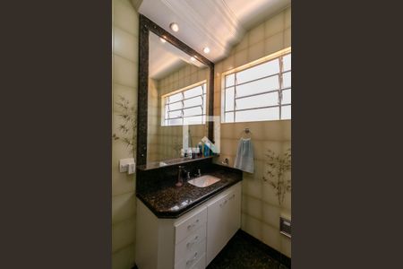 Casa à venda com 360m², 4 quartos e 4 vagas Casa à venda com 360m², 4 quartos e 4 vagasBanheiro Social