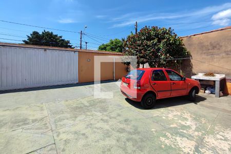 Casa à venda com 280m², 3 quartos e 5 vagas Quintal - Garagem