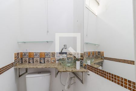 Lavabo de casa para alugar com 2 quartos, 80m² em Vila Nair, São Paulo