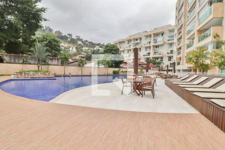 Apartamento para alugar com 69m², 2 quartos e 1 vaga Apartamento para alugar com 69m², 2 quartos e 1 vagaÁrea Comum - Piscina