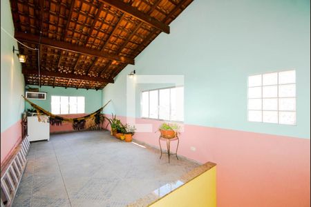 Casa à venda com 230m², 3 quartos e 7 vagasVaranda 