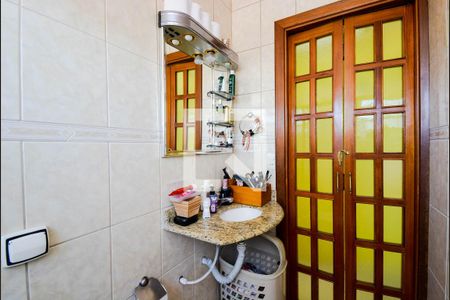 Casa à venda com 230m², 3 quartos e 7 vagasBanheiro Social 1