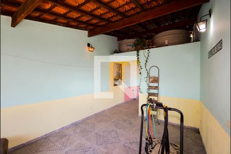 Casa à venda com 230m², 3 quartos e 7 vagasVaranda 