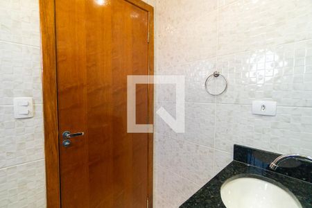Banheiro de kitnet/studio para alugar com 1 quarto, 25m² em Vila Guarani (zona Sul), São Paulo