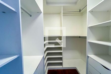 Apartamento à venda com 92m², 2 quartos e 1 vagaCloset