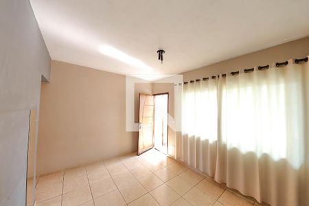 Sala de casa para alugar com 2 quartos, 80m² em Vila Graciosa, São Paulo