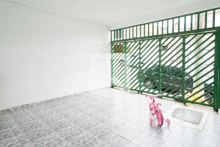 Casa à venda com 278m², 9 quartos e 1 vaga Casa à venda com 278m², 9 quartos e 1 vagaGaragem