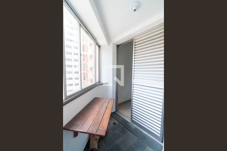 Apartamento para alugar com 55m², 2 quartos e 1 vaga Apartamento para alugar com 55m², 2 quartos e 1 vagaSacada do Quarto 2