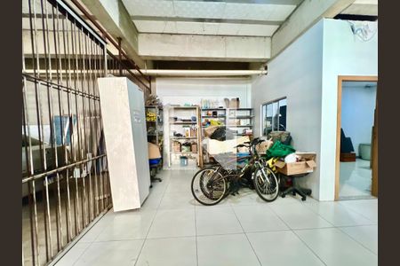 Casa para alugar com 620m², 5 quartos e 10 vagasÁrea comum 