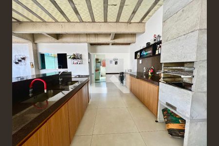 Casa para alugar com 620m², 5 quartos e 10 vagasÁrea comum 