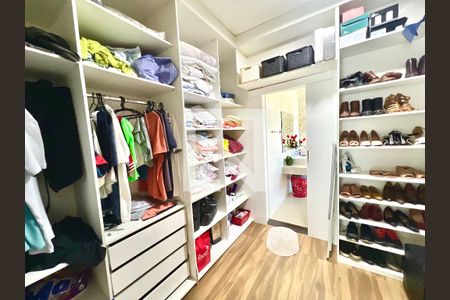 Casa para alugar com 620m², 5 quartos e 10 vagasCloset 