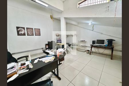 Casa para alugar com 620m², 5 quartos e 10 vagasEscritório