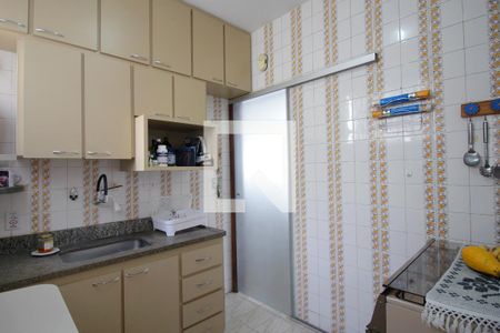 Apartamento à venda com 125m², 3 quartos e 2 vagasCozinha