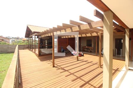 Casa de condomínio à venda com 700m², 4 quartos e 6 vagasEspaço Gourmet