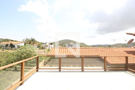 Casa de condomínio à venda com 700m², 4 quartos e 6 vagasTerraço